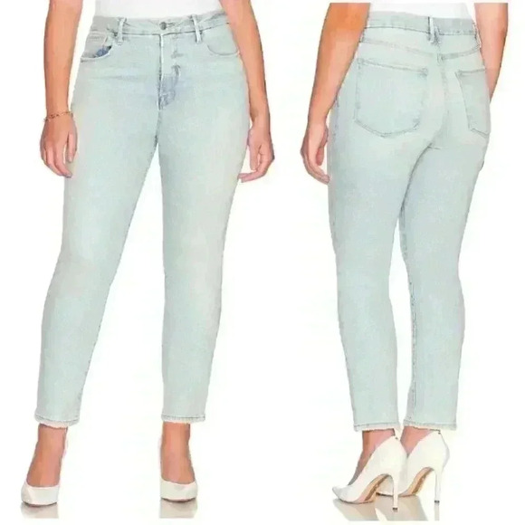 NWT Good American Good Classic Natural Fray Hem Jeans Light Indigo Wash Size 15 - Picture 1 of 10